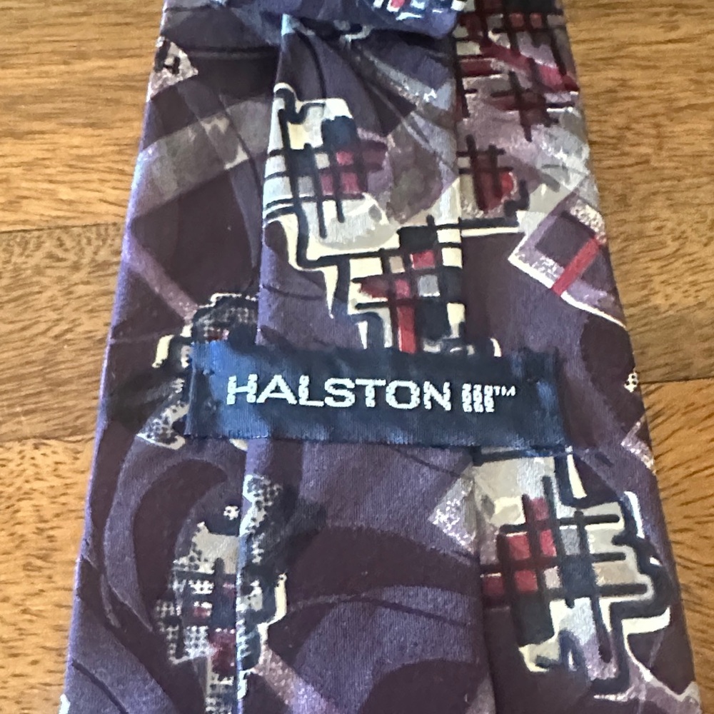 Abstract Patterned Men's Tie - Picture 4 of 5
